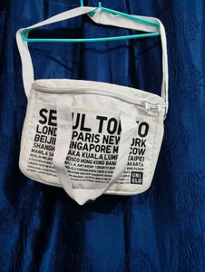 Uniqlo White Graphic Print Tote Bag