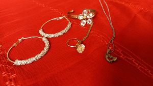 Combo Of Bracelet, Earing, Neckchain