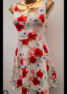Size Extra Small 🎁Buy 2 Get 1 Free Floral Dress
