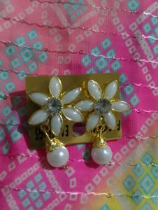 Beautiful White Pearl Earrings 💓