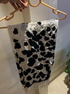 Black & White Heart Print Scarf