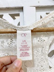 Elegant White Laced Tank Top(A)