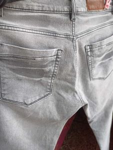 Grey Denim Jeans 👖
