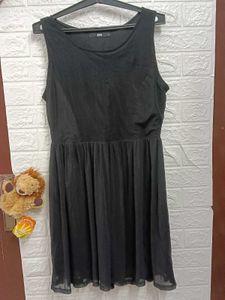 Black Sleeveless Dress