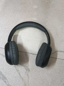 Black Wireless Headphones