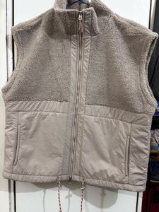 H&M Beige Fleece Gillet
