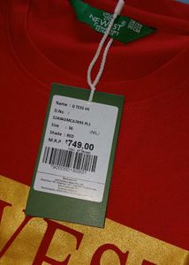 Benetton &#39;Newest&#39; Graphic Tee