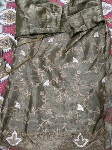 Elegant Saree With Suprise Gift Inside