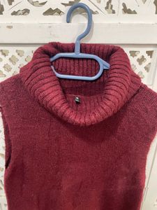 🎀Imported Burgundy Turtleneck Sweater Vest