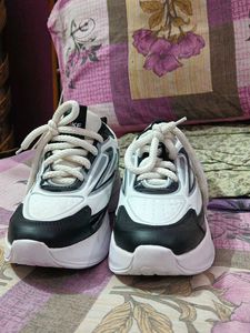 Black &amp; White Chunky Sneakers