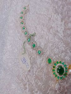 Emerald &amp; Pearl Necklace