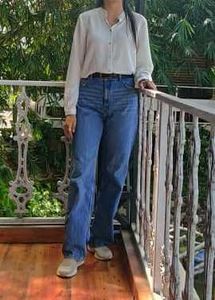 Offwhite Shirt With Metal Button