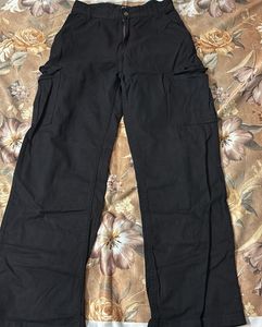 ⭕️B3G1⭕️ + 30 % Off On Combo❗️H&M Black Cargo Pant