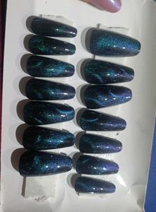 Press-On Cat Eye Nails