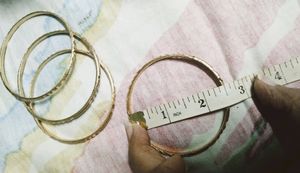 AVON 4 BANGLES SET