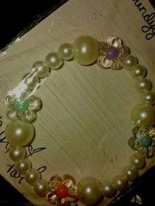 Pearl &amp; Flower Bracelet With One Freegift