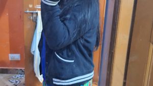 Versinity  Jacket Black And White