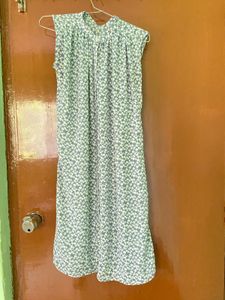 Grey Floral Dress🍀