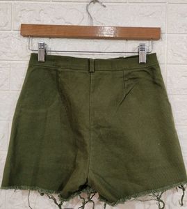 Women Denim Green Shorts| Waist 27| Length 12| Hip