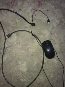 MOUSE AND HDMI CABLE