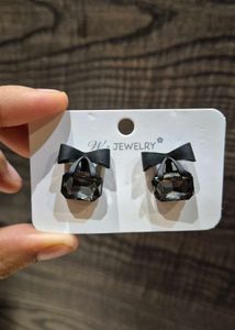 Black Small Bow Earrings