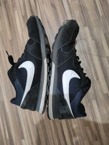 Nike MD Runner 2 - Classic Black Sneakers