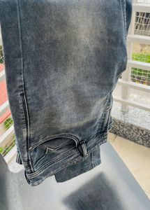 stylish blue jeans for men