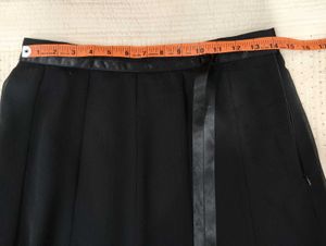 Chic Black Midi Skirt
