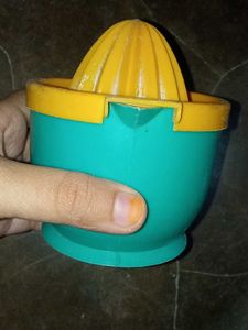 Plastic Orange Juicer Cup