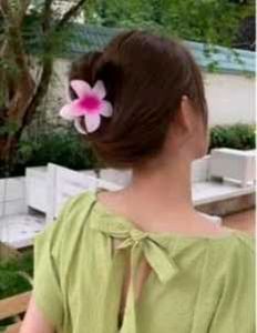 🌸Stylish Big &amp; Small Flower Hair Clips Set🌸
