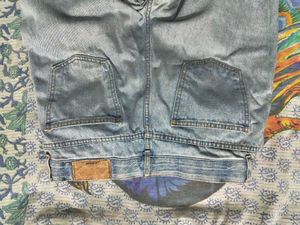Light Wash Denim Jeans
