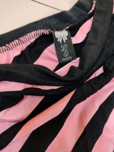 Imported Stylish stretchableTop 💕⚫