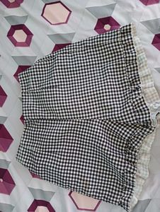 A Short Korean Style Pant