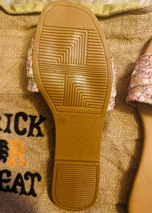 Flat Sandal