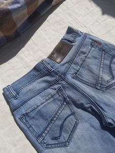 Straight Jeans