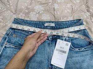 Wide Leg Jeans - Light Wash