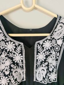 Black Embroidered Kurta