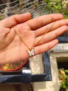 Bow Pendant Necklace