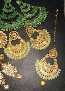 earrings sets (6) each one is RS 50!