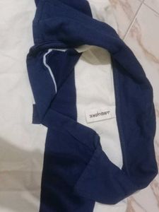 Cropped Swear Shirt