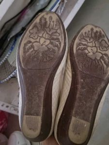 Beige Small Heeled Ballerinas