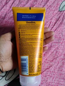 Vaseline Gluta Hya Spf50pa+++ Sunscreen