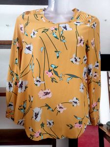 Ladies Korean Top