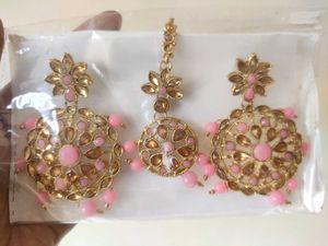 Mangteeka And Earings Set