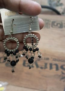 pair of 2 Earrings
