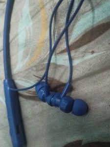 B&amp;C Neckband
