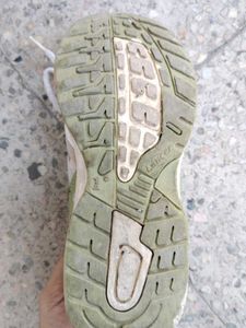 Used Sport Shoes