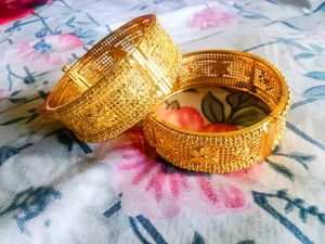 Golden Bangle Set