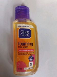 Clean & Clear Foaming Face Wash