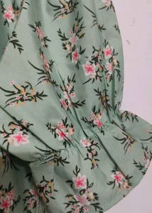 Floral Ruffle Neck Top